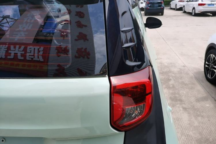 Used Chery QQ Little Ant 2022 Revised Version Sweet Pink Edition Half-Sugar Version Lithium Iron Phosphate 30.7 kWh 30 kW 301 km Right Rear Taillight