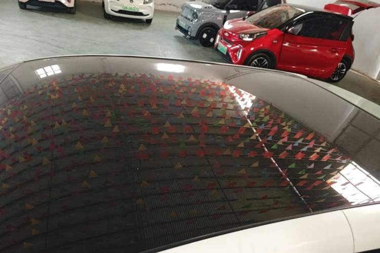 Used Chery QQ Little Ant 2022 Revised Version Sweet Pink Edition Half-Sugar Version Lithium Iron Phosphate 30.7 kWh 30 kW 301 km Roof