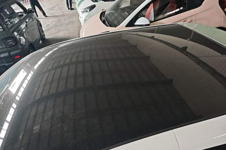 Used Chery QQ Little Ant 2022 Revised Version Sweet Pink Edition Half-Sugar Version Lithium Iron Phosphate 30.7 kWh 30 kW 301 km Roof