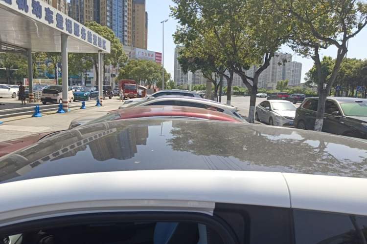 Used Chery QQ Little Ant 2022 Sweet Pink Edition Half-Sugar Version Lithium Iron Phosphate 29.2 kWh 30 kW 301 km Roof