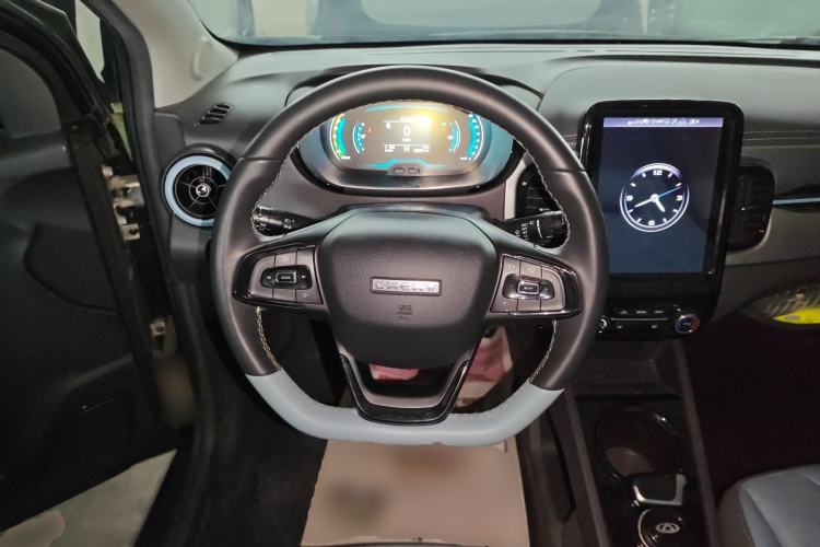 Used Chery QQ Little Ant 2022 Revised Version Sweet Pink Edition Half-Sugar Version Lithium Iron Phosphate 30.7 kWh 30 kW 301 km Steering Wheel
