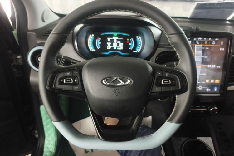 Used Chery QQ Little Ant 2022 Restyled Version Sweet Pink Edition Half-Sugar Version 28.8 kWh 30 kW 301 km Steering Wheel