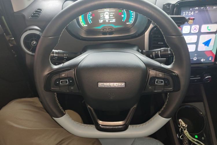 Used Chery QQ Little Ant 2022 Sweet Pink Edition Full-Sugar Version Lithium Iron Phosphate 30 kW 301 km Steering Wheel