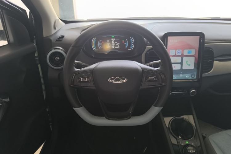 Used Chery QQ Little Ant 2022 Sweet Pink Edition Half-Sugar Version Lithium Iron Phosphate 29.2 kWh 30 kW 301 km Steering Wheel