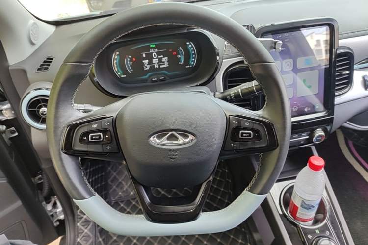 Used Chery QQ Little Ant 2022 Sweet Pink Edition Half-Sugar Version Lithium Iron Phosphate 29.2 kWh 30 kW 301 km Steering Wheel