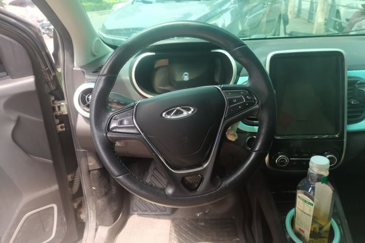 Used Chery QQ Little Ant 2022 Sweet Pink Edition Half-Sugar Version Lithium Iron Phosphate 30 kW 301 km Steering Wheel