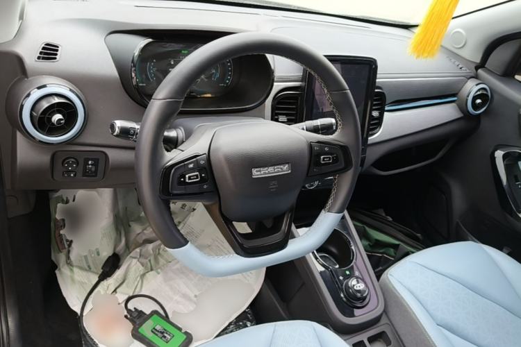 Used Chery QQ Little Ant 2022 Sweet Pink Edition Half-Sugar Version Lithium Iron Phosphate 30 kW 301 km Steering Wheel