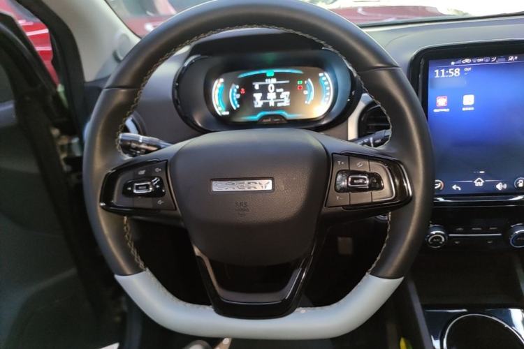 Used Chery QQ Little Ant 2022 Sweet Pink Edition Half-Sugar Version Lithium Iron Phosphate 30 kW 301 km Steering Wheel