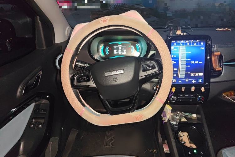 Used Chery QQ Little Ant 2022 Sweet Pink Edition Half-Sugar Version 3-Cell Lithium 30kW 301km Steering Wheel