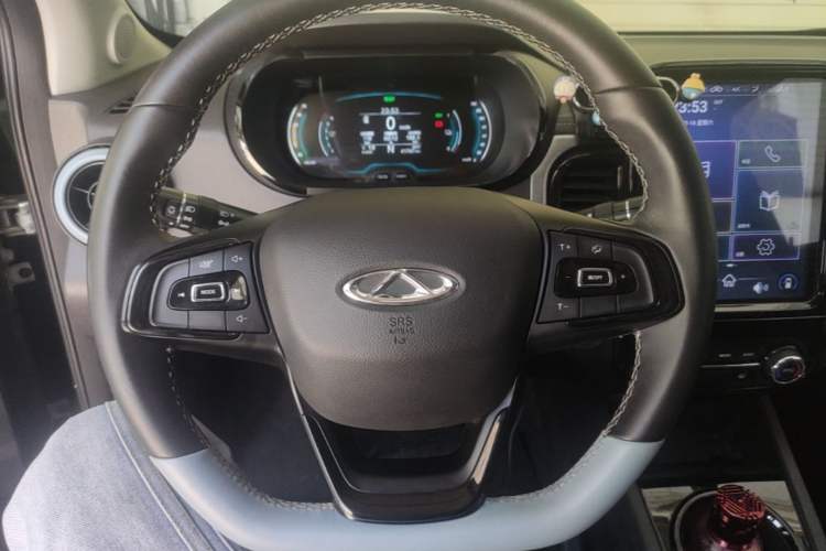 Used Chery QQ Little Ant 2022 Sweet Pink Edition Half-Sugar Version Lithium Iron Phosphate 30 kW 301 km Steering Wheel