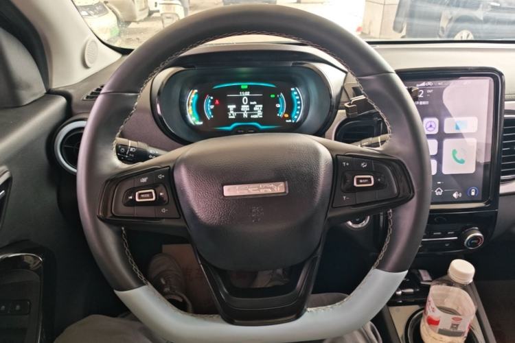 Used Chery QQ Little Ant 2022 Sweet Pink Edition Half-Sugar Version Lithium Iron Phosphate 29.2 kWh 30 kW 301 km Steering Wheel