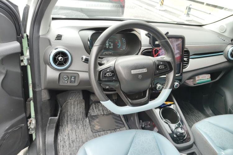Used Chery QQ Little Ant 2022 Sweet Pink Edition Half-Sugar Version Lithium Iron Phosphate 30 kW 301 km Steering Wheel