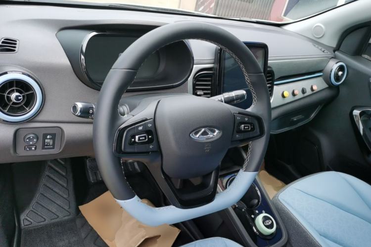 Used Chery QQ Little Ant 2022 Sweet Pink Edition Half-Sugar Version Lithium Iron Phosphate 29.2 kWh 30 kW 301 km Steering Wheel