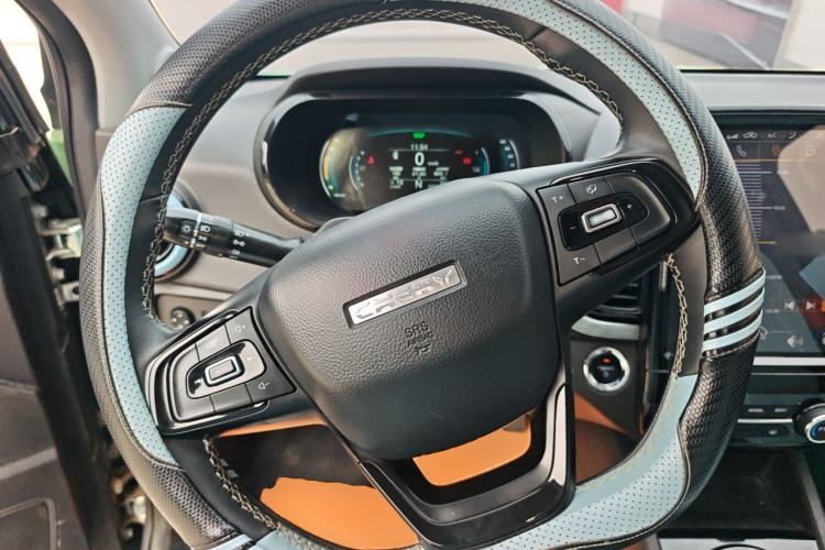 Used Chery QQ Little Ant 2022 Sweet Pink Edition Half-Sugar Version 3-Cell Lithium 30kW 301km Steering Wheel