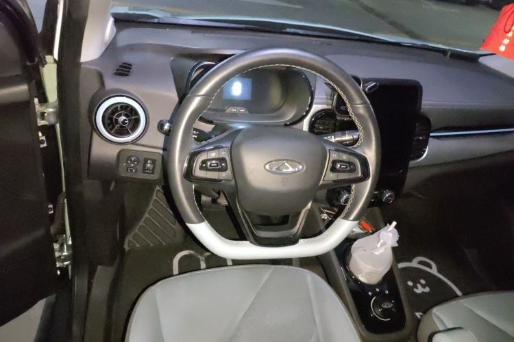 Used Chery QQ Little Ant 2022 Sweet Pink Edition Half-Sugar Version Lithium Iron Phosphate 29.2 kWh 30 kW 301 km Steering Wheel