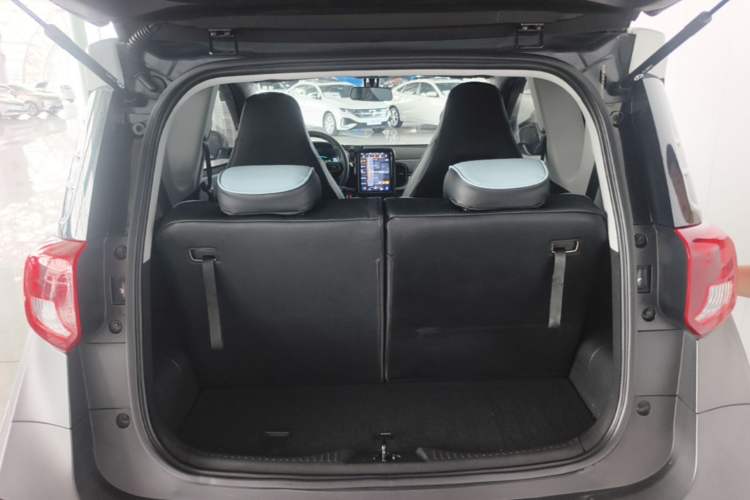 Used Chery QQ Little Ant 2022 Restyled Version Sweet Pink Edition Half-Sugar Version 28.8 kWh 30 kW 301 km Trunk