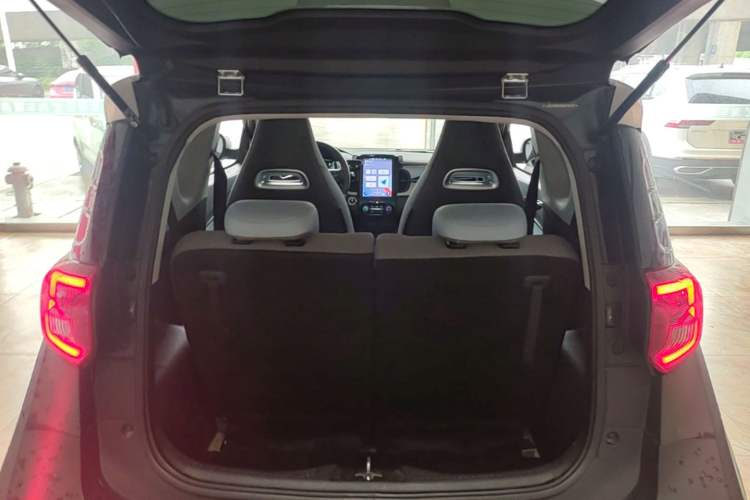 Used Chery QQ Little Ant 2022 Sweet Pink Edition Full-Sugar Version Lithium Iron Phosphate 30 kW 301 km Trunk