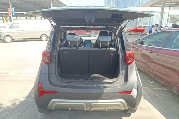 Used Chery QQ Little Ant 2022 Sweet Pink Edition Half-Sugar Version Lithium Iron Phosphate 29.2 kWh 30 kW 301 km Trunk