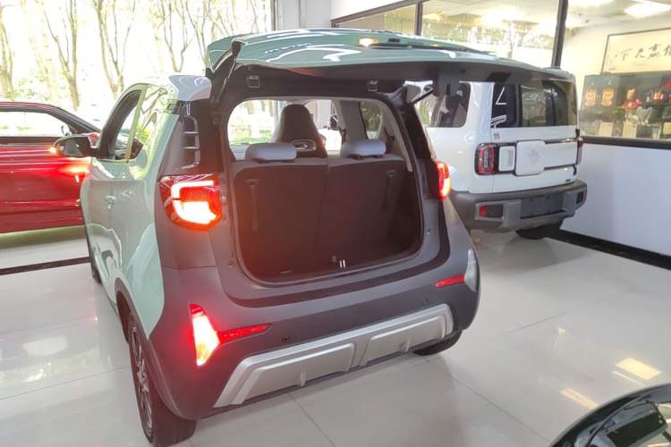 Used Chery QQ Little Ant 2022 Sweet Pink Edition Half-Sugar Version Lithium Iron Phosphate 30 kW 301 km Trunk
