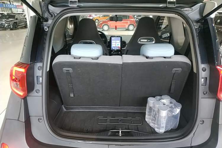 Used Chery QQ Little Ant 2022 Updated Version Sweet Pink Edition Full Sugar Version Lithium Iron Phosphate 30.7 kWh 30 kW 301 km Trunk