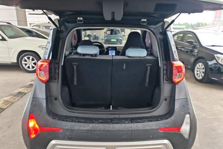 Used Chery QQ Little Ant 2022 Sweet Pink Edition Half-Sugar Version Lithium Iron Phosphate 29.2 kWh 30 kW 301 km Trunk