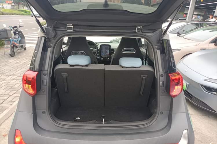 Used Chery QQ Little Ant 2022 Revised Version Sweet Pink Edition Half-Sugar Version Lithium Iron Phosphate 30.7 kWh 30 kW 301 km Trunk