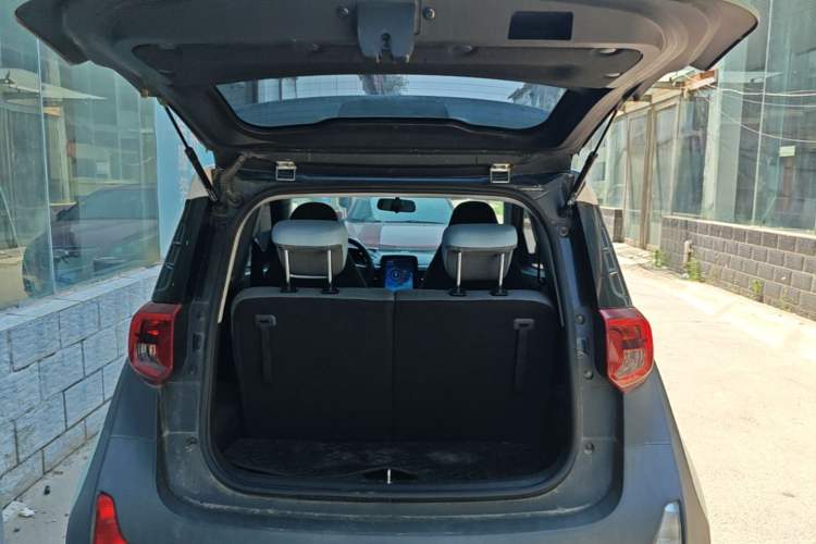 Used Chery QQ Little Ant 2022 Restyled Version Sweet Pink Edition Half-Sugar Version 30.6 kWh 30 kW 301 km Trunk