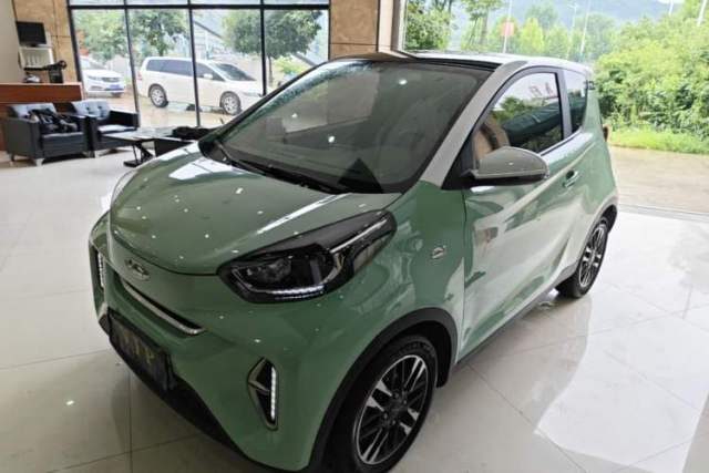 Used Chery QQ Little Ant 2022 Restyled Version Sweet Pink Edition Half-Sugar Version 30.6 kWh 30 kW 301 km