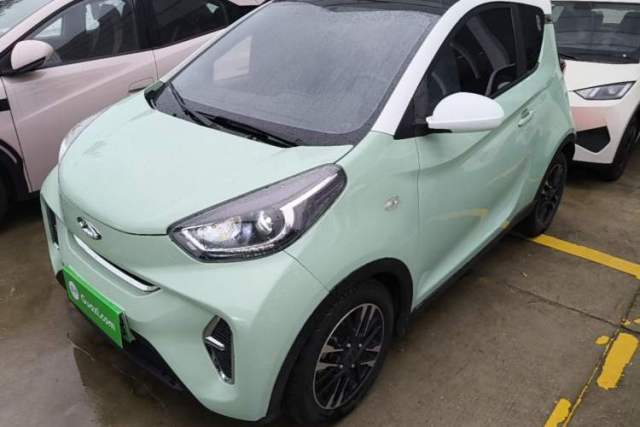 Ojetý Chery QQ Little Ant 2022 Sweet Pink Edition Half-Sugar Version 3-Cell Lithium 30kW 408km