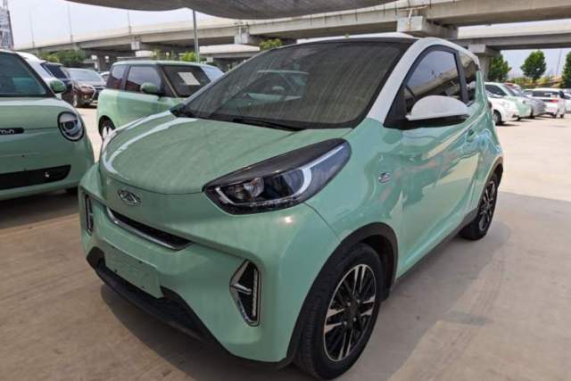 Ojetý Chery QQ Little Ant 2022 Sweet Pink Edition Half-Sugar Version 3-Cell Lithium 30kW 301km