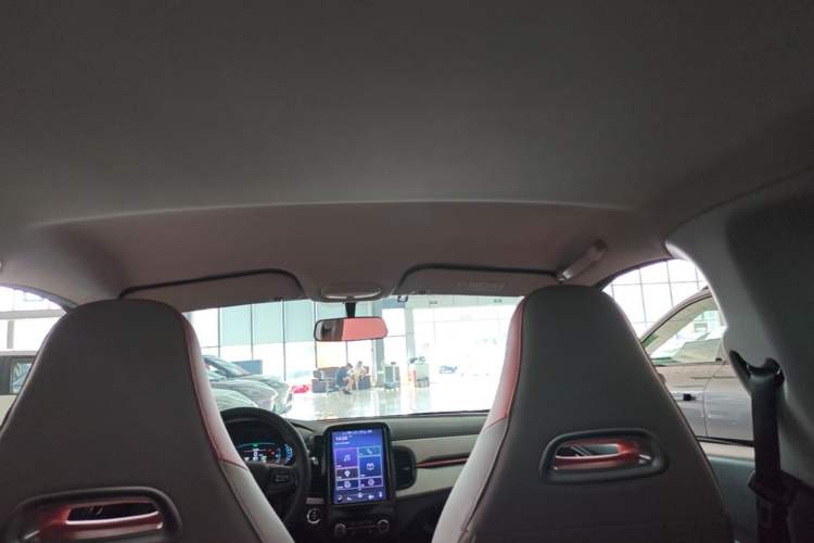 Used Chery QQ Little Ant 2022 Sweet Pink Edition Half-Sugar Version Lithium Iron Phosphate 29.2 kWh 30 kW 301 km Headliner