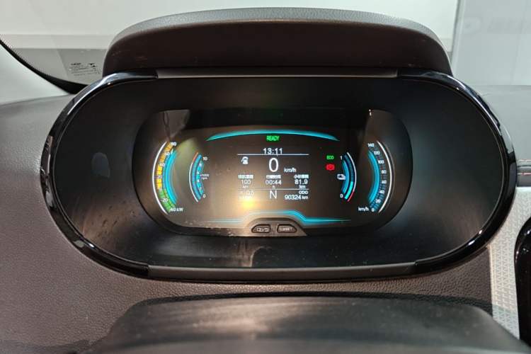 Used Chery QQ Little Ant 2022 Revised Version Sweet Pink Edition Half-Sugar Version Lithium Iron Phosphate 30.7 kWh 30 kW 301 km Instrument Cluster