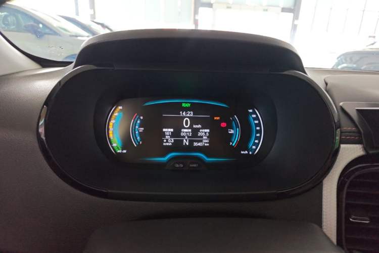 Used Chery QQ Little Ant 2022 Sweet Pink Edition Half-Sugar Version Lithium Iron Phosphate 29.2 kWh 30 kW 301 km Instrument Cluster