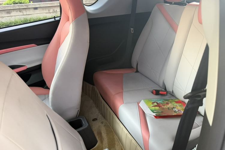 Used Chery QQ Little Ant 2022 Revised Version Sweet Pink Edition Half-Sugar Version Lithium Iron Phosphate 30.7 kWh 30 kW 301 km Interior 2