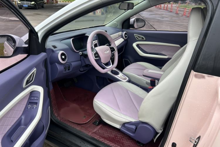 Used Chery QQ Little Ant 2022 Mei Romance 30.6 kWh Interior 3