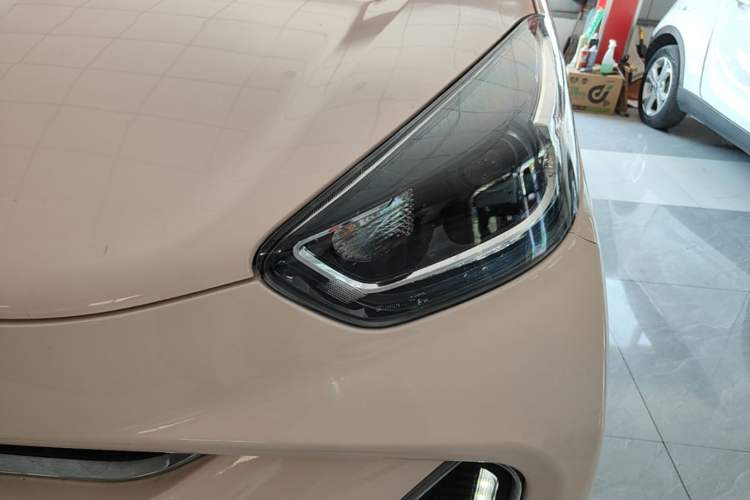 Used Chery QQ Little Ant 2022 Sweet Pink Edition Half-Sugar Version Lithium Iron Phosphate 29.2 kWh 30 kW 301 km Left Front Headlight
