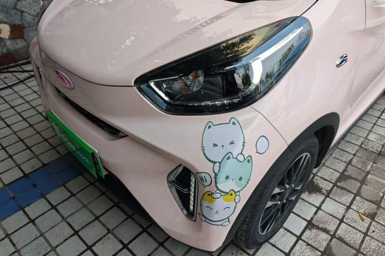 Used Chery QQ Little Ant 2022 Sweet Pink Edition Half-Sugar Version 3-Cell Lithium 30kW 301km Left Front Headlight