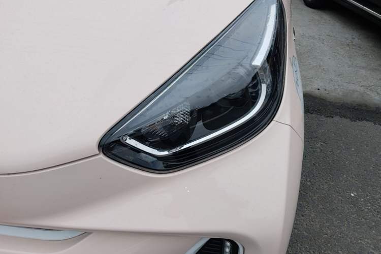 Used Chery QQ Little Ant 2022 Me 301km Rococo Lithium Iron Phosphate Left Front Headlight