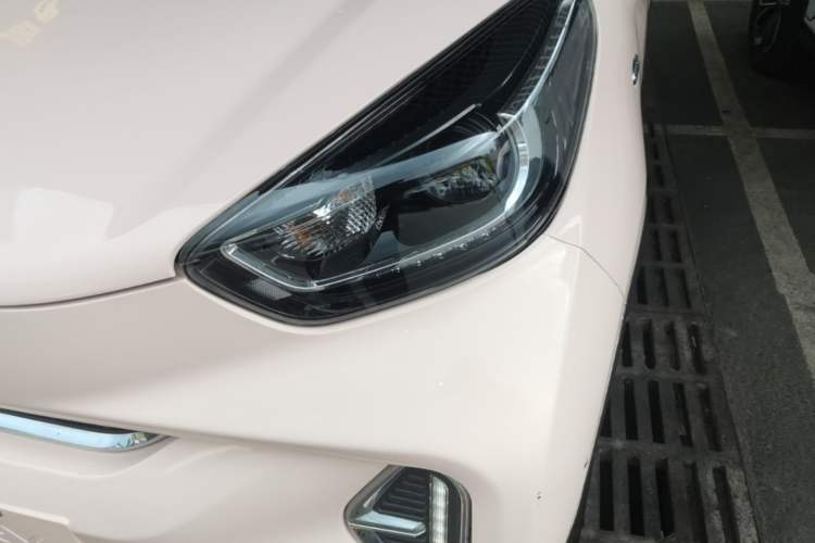 Used Chery QQ Little Ant 2022 Restyled Version Sweet Pink Edition Half-Sugar Version 30.6 kWh 30 kW 301 km Left Front Headlight