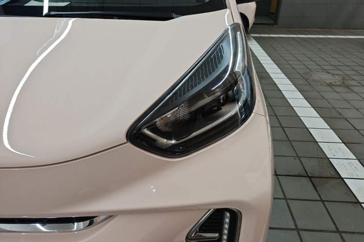 Used Chery QQ Little Ant 2022 Revised Version Sweet Pink Edition Half-Sugar Version Lithium Iron Phosphate 30.7 kWh 30 kW 301 km Left Front Headlight