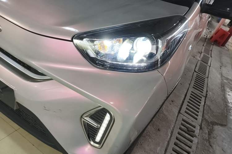 Used Chery QQ Little Ant 2022 Updated Version Sweet Pink Edition Full Sugar Version Lithium Iron Phosphate 30.7 kWh 30 kW 301 km Left Front Headlight