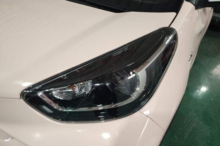 Used Chery QQ Little Ant 2022 Revised Version Sweet Pink Edition Half-Sugar Version Lithium Iron Phosphate 30.7 kWh 30 kW 301 km Left Front Headlight