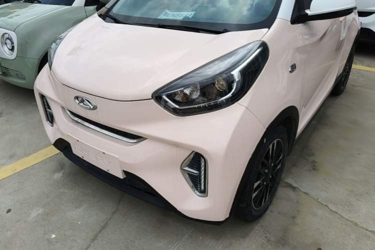 Used Chery QQ Little Ant 2022 Revised Version Sweet Pink Edition Half-Sugar Version Lithium Iron Phosphate 30.7 kWh 30 kW 301 km Left Front Headlight