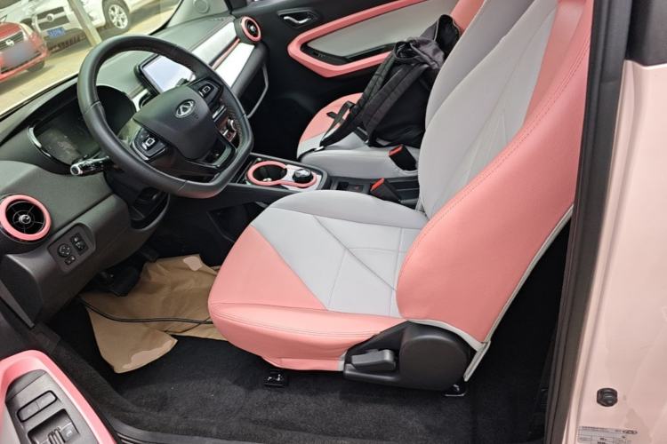 Used Chery QQ Little Ant 2022 Revised Version Sweet Pink Edition Half-Sugar Version Lithium Iron Phosphate 30.7 kWh 30 kW 301 km Left Front Seat