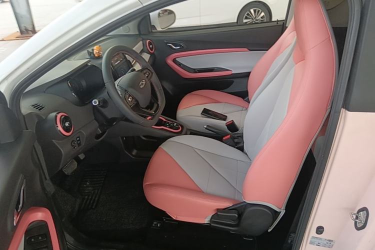 Used Chery QQ Little Ant 2022 Restyled Version Sweet Pink Edition Low-Sugar Version Lithium Iron Phosphate Battery 30.7 kWh 30 kW 301 km Left Front Seat