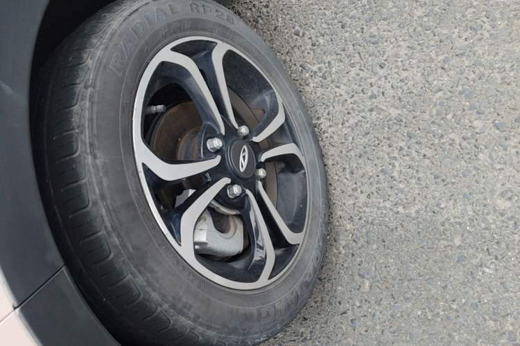 Used Chery QQ Little Ant 2022 Me 301km Rococo Lithium Iron Phosphate Left Front Wheel Hub