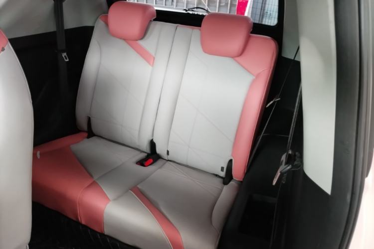 Used Chery QQ Little Ant 2022 Restyled Version Sweet Pink Edition Half-Sugar Version 28.8 kWh 30 kW 301 km Left Rear Seat