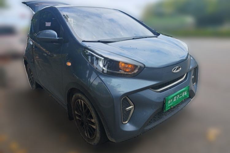 Used Chery QQ Little Ant 2022 Revised Version Sweet Pink Edition Half-Sugar Version Lithium Iron Phosphate 30.7 kWh 30 kW 301 km Front Right 45 Deg