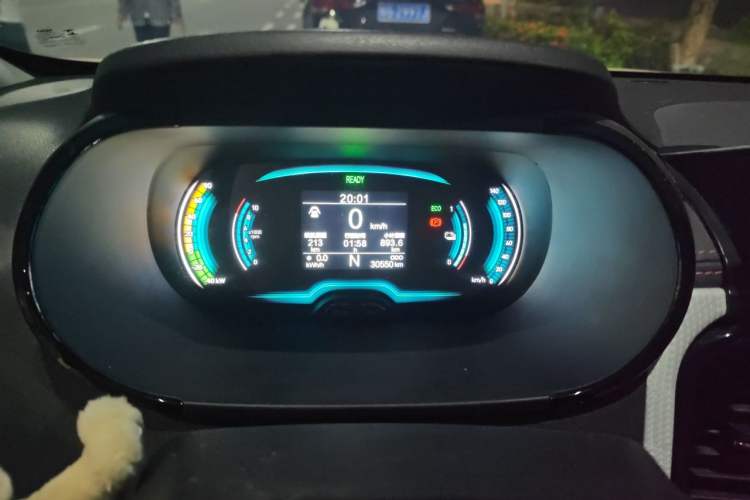Used Chery QQ Little Ant 2022 Sweet Pink Edition Half-Sugar Version Lithium Iron Phosphate 29.2 kWh 30 kW 301 km Instrument Cluster