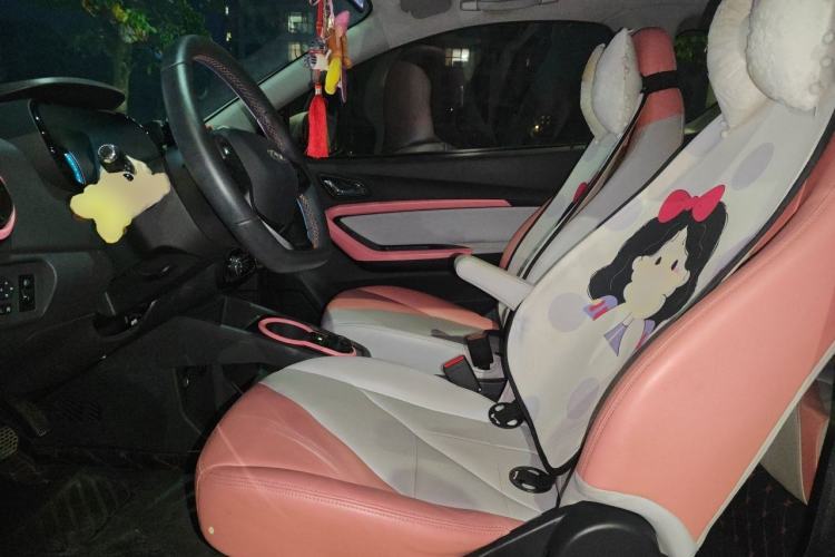 Used Chery QQ Little Ant 2022 Sweet Pink Edition Half-Sugar Version Lithium Iron Phosphate 29.2 kWh 30 kW 301 km Left Front Seat